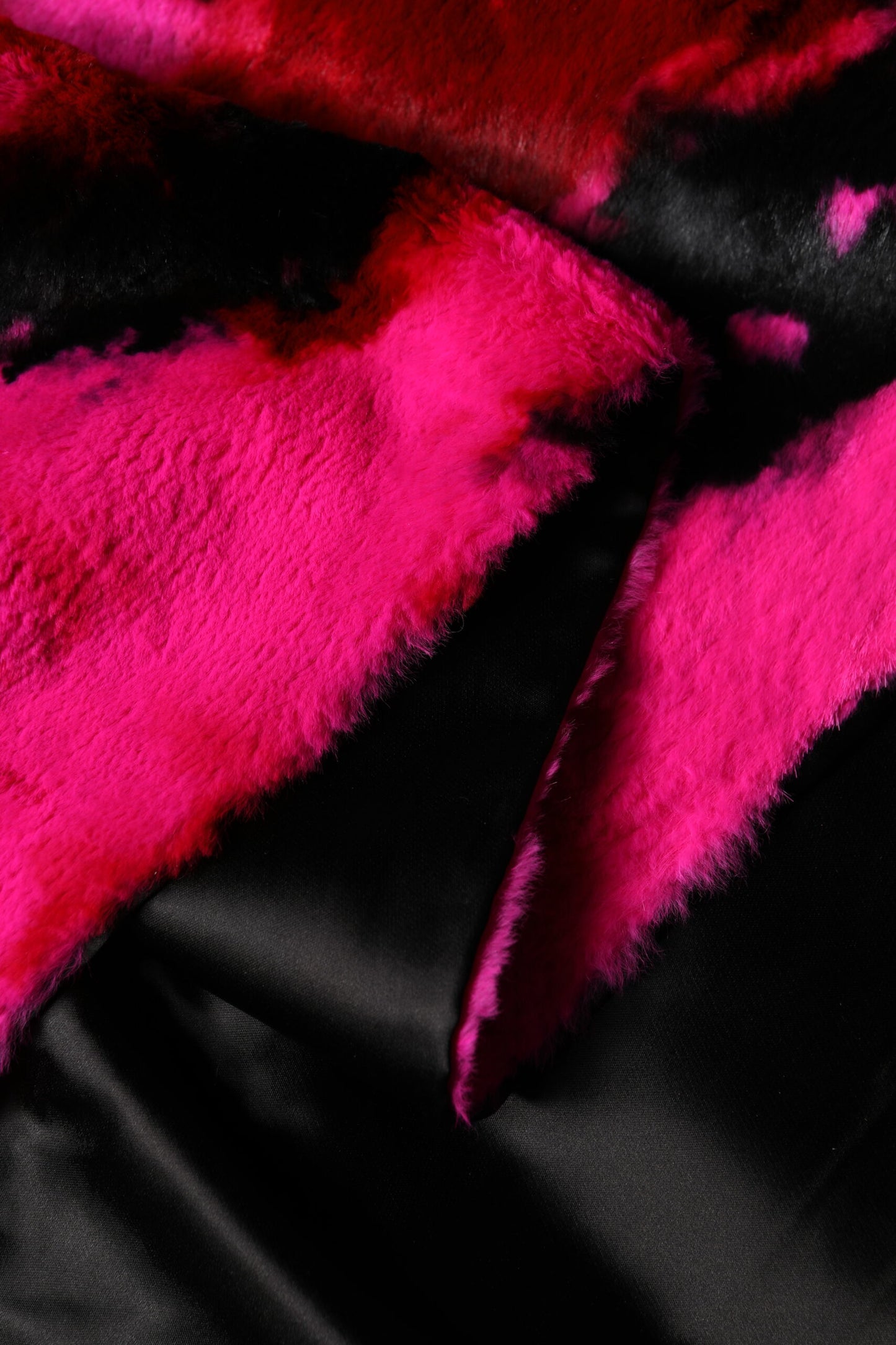 Dolce & Gabbana Pink Black Faux Fur Neck Wrap Fringes 200cm x 59cm Scarf