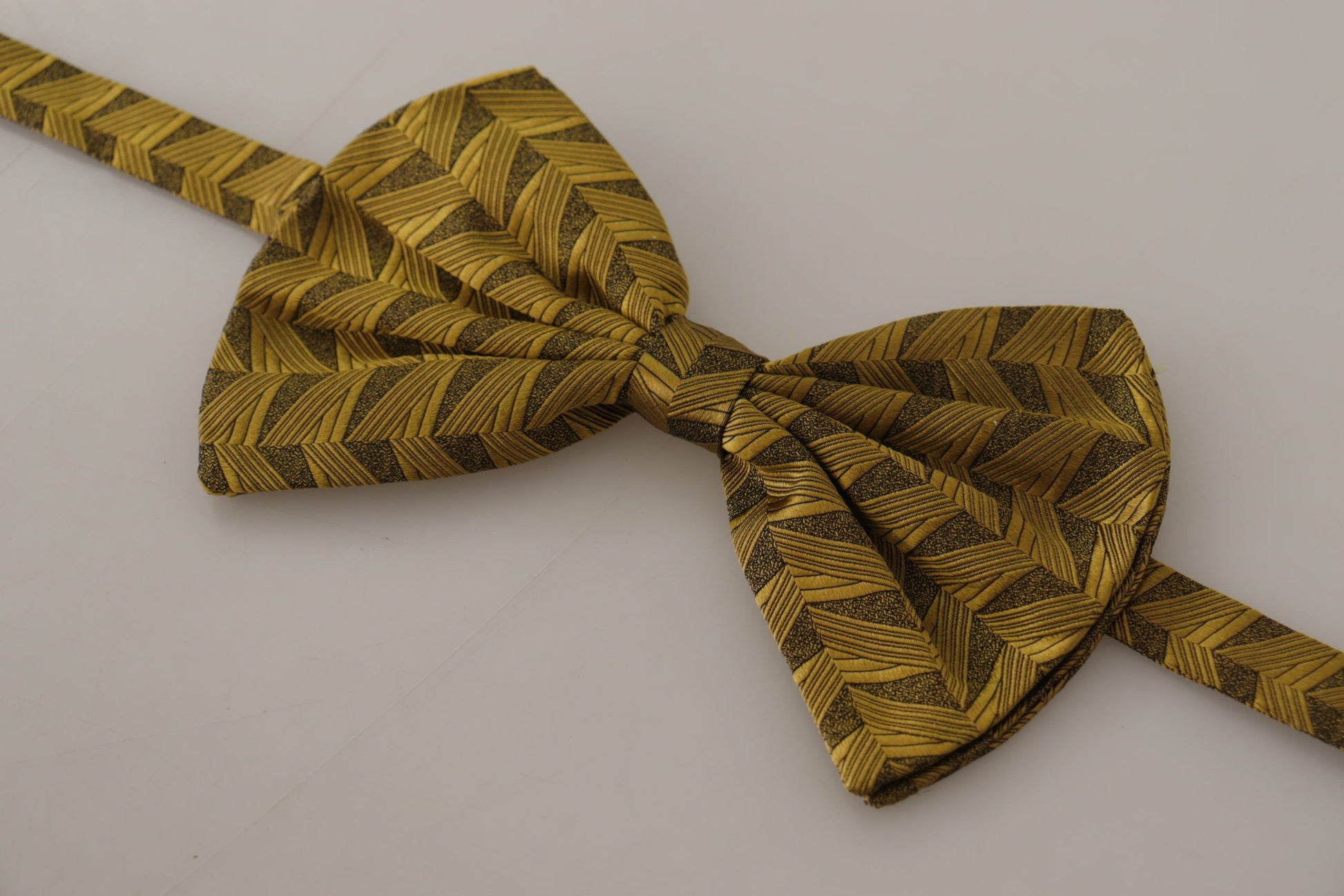 Dolce & Gabbana Elegant Gold Silk Bow Tie - KALAJ