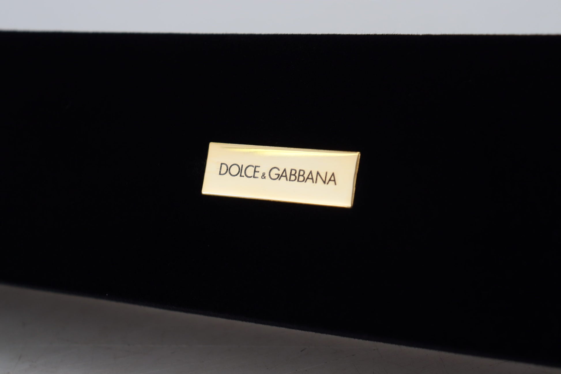 Dolce & Gabbana Elegant Velvet Jewelry Storage Box - KALAJ