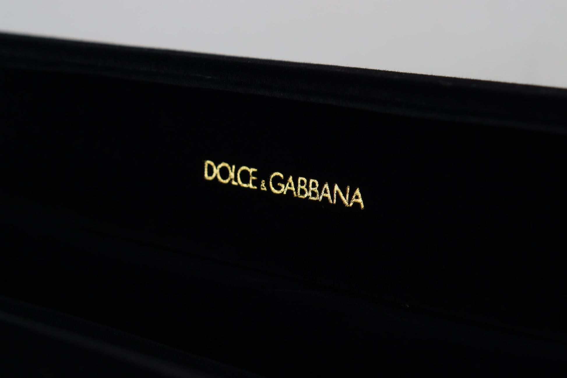 Dolce & Gabbana Elegant Velvet Jewelry Storage Box - KALAJ