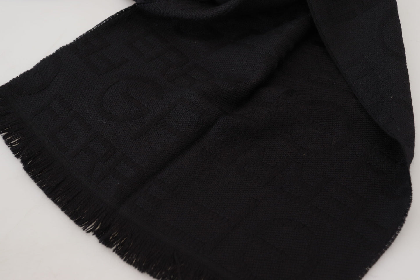 GF Ferre Elegant Wool Scarf with Fringes - KALAJ