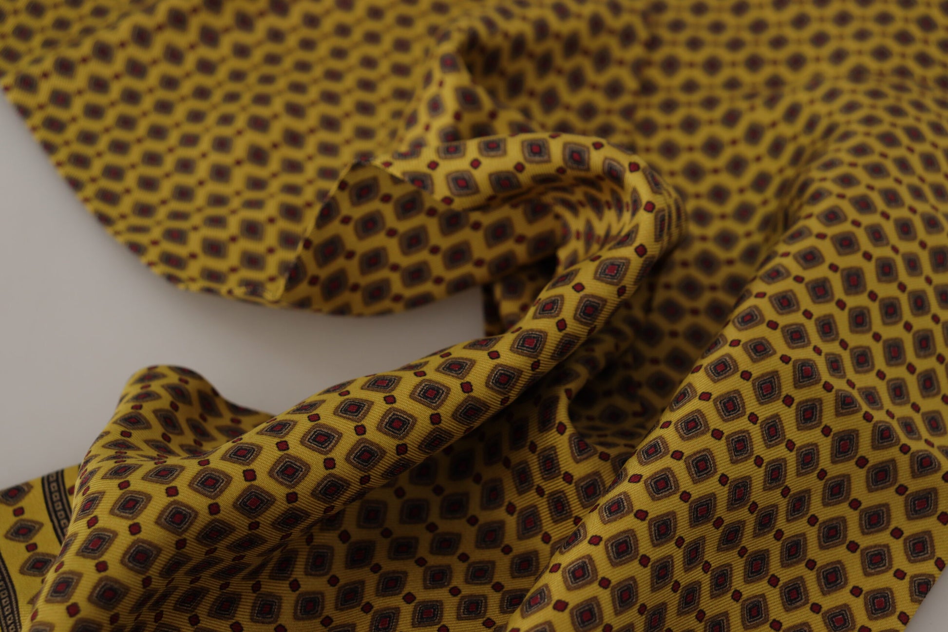 Dolce & Gabbana Elegant Yellow Silk Men's Scarf - KALAJ