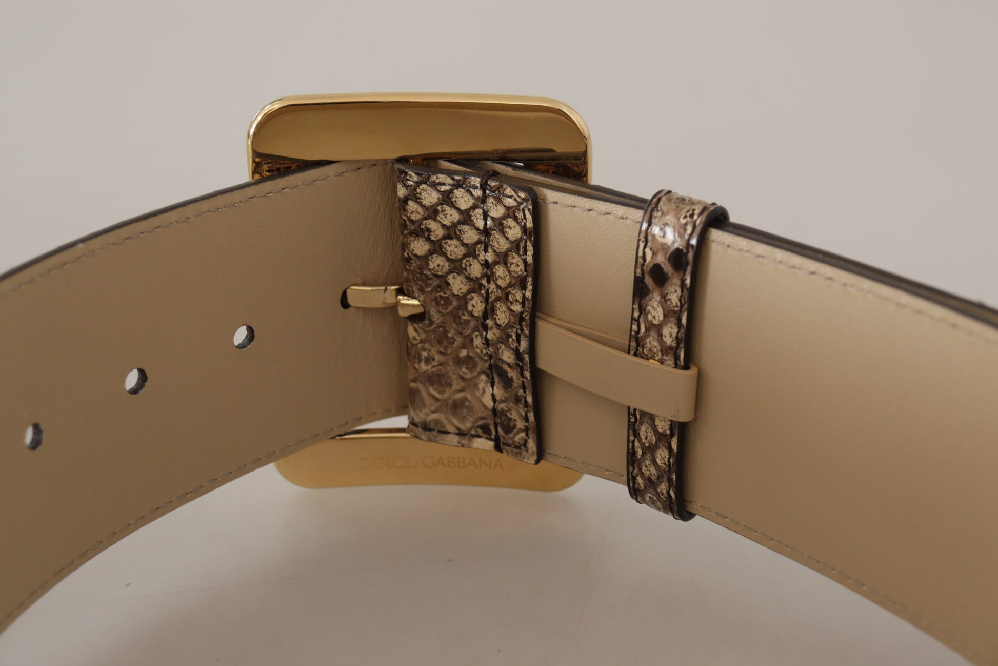 Dolce & Gabbana Elegant Leather Belt with Engraved Buckle - KALAJ