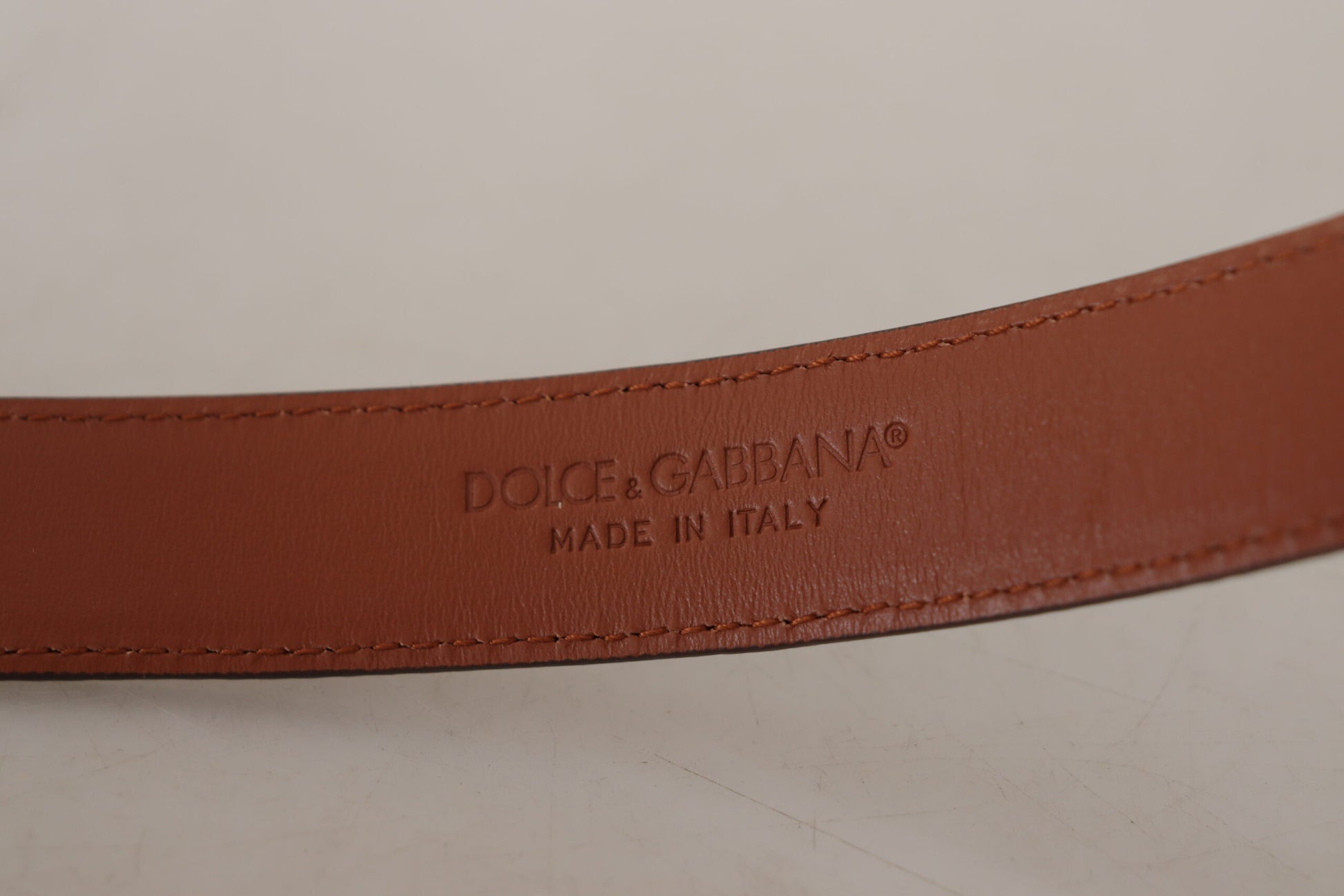 Dolce & Gabbana Elegant Engraved Leather Belt - Timeless Style - KALAJ