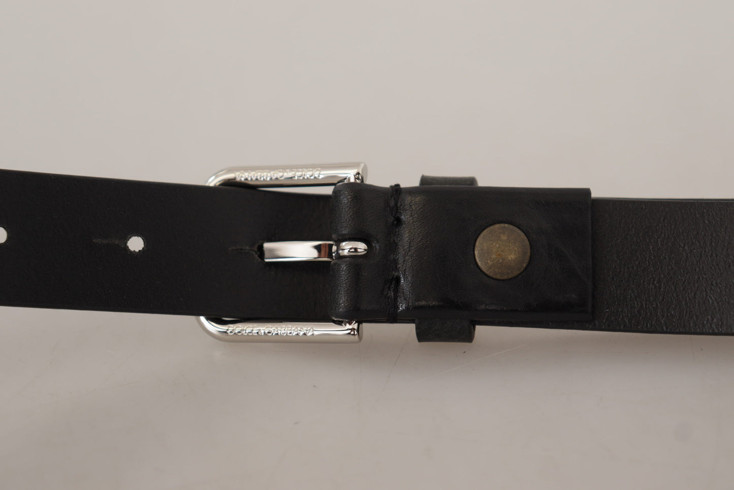 Dolce & Gabbana Elegant Black Leather Belt with Metal Buckle - KALAJ