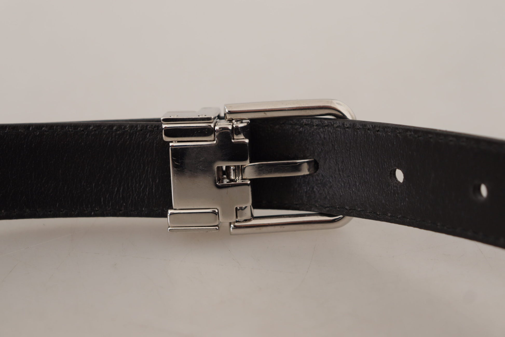 Dolce & Gabbana Sleek Black Leather Belt with Metal Buckle - KALAJ