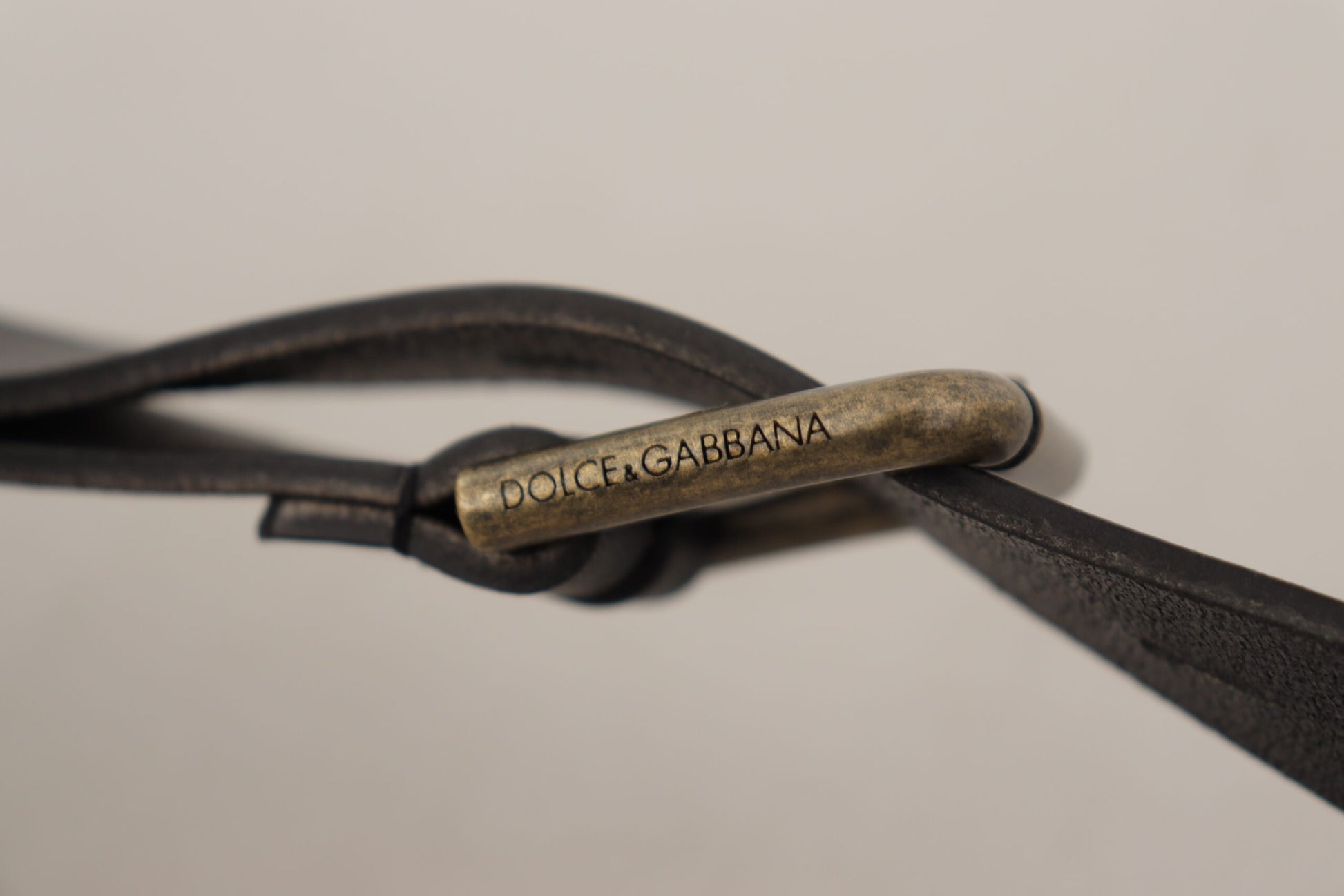 Dolce & Gabbana Elegant Italian Leather Belt - KALAJ