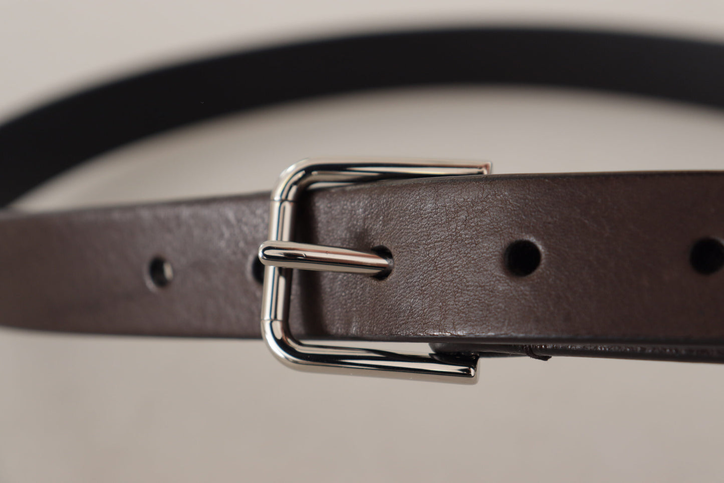 Dolce & Gabbana Elegant Leather Belt with Metal Buckle - KALAJ