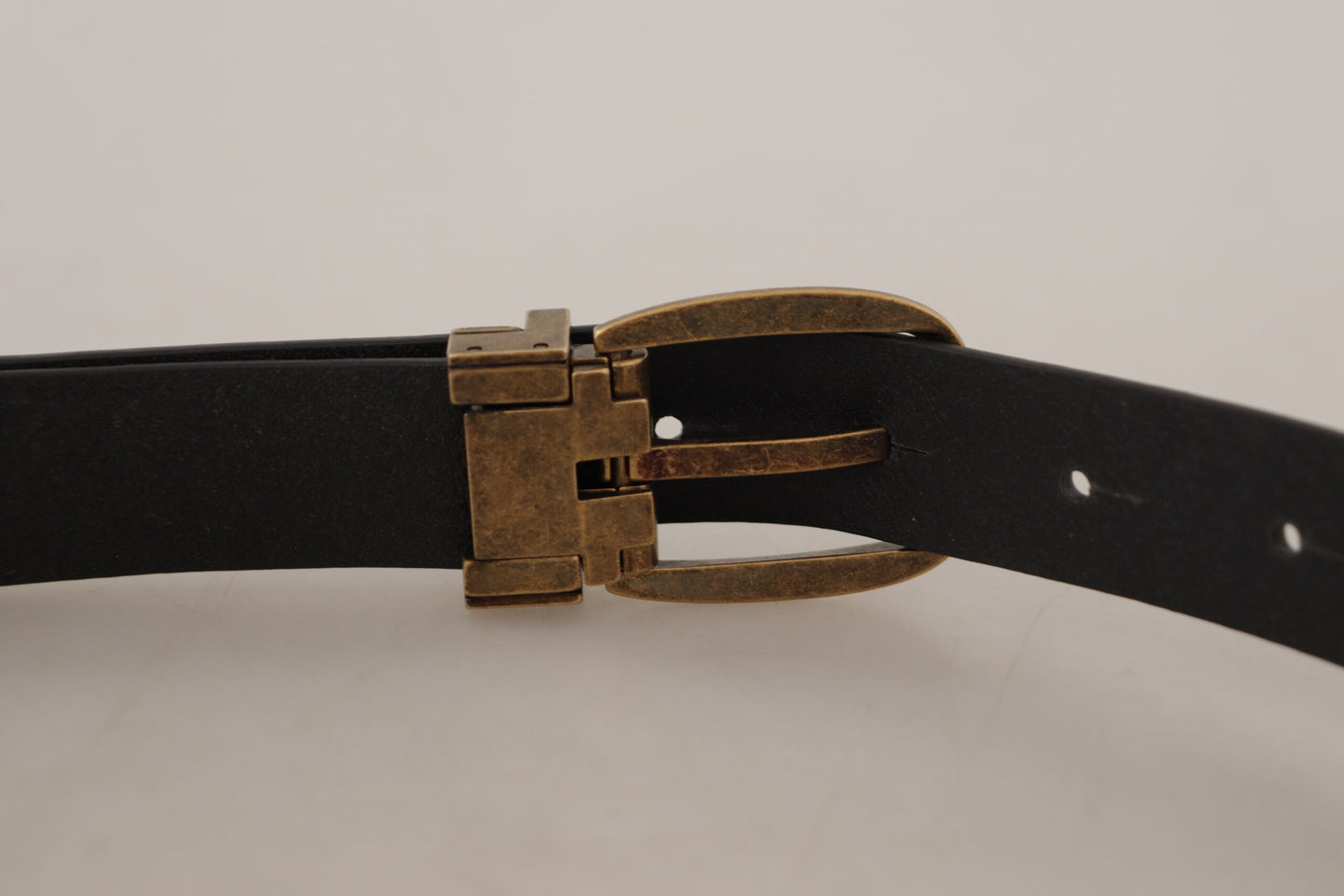 Dolce & Gabbana Elegant Leather Belt with Metal Buckle - KALAJ