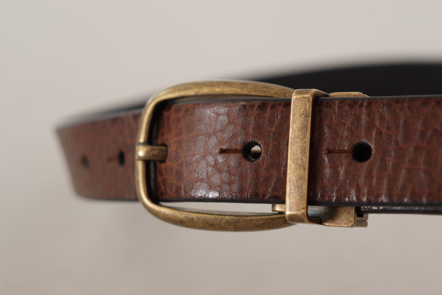 Dolce & Gabbana Elegant Leather Belt with Metal Buckle - KALAJ